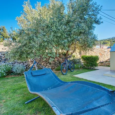 Tena * Вели-Лошинь