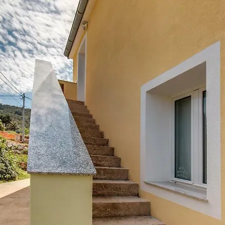 Tena