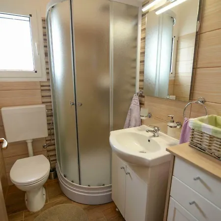 Tena 아파트 베리로신즈